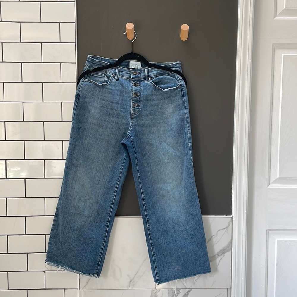 wide leg, high rise, crop jeans size 28